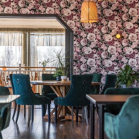 Hotell Kung Goesta By First Mora Eksteriør bilde