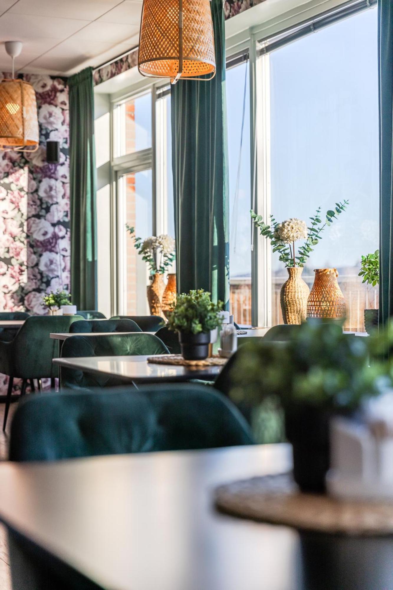 Hotell Kung Goesta By First Mora Eksteriør bilde