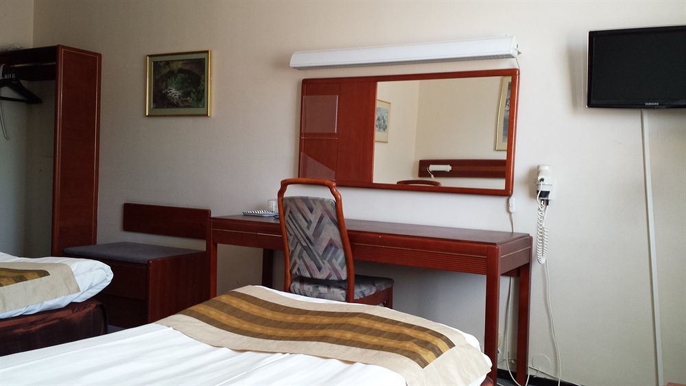Hotell Kung Goesta By First Mora Eksteriør bilde